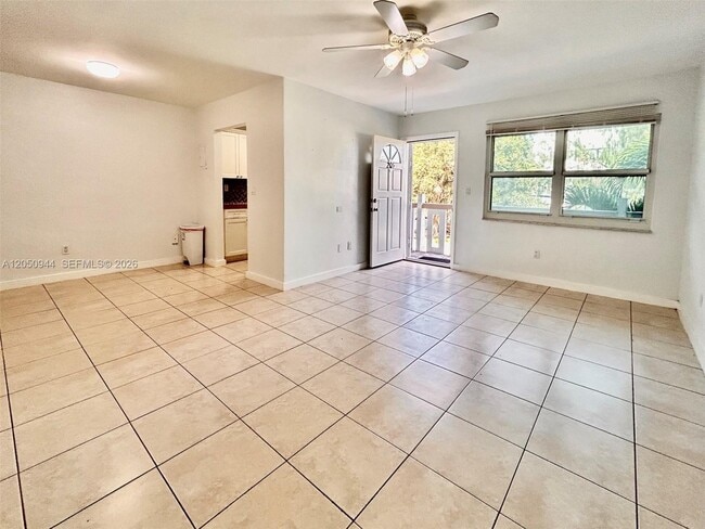 Photo - 3265 Griffin Rd Unit 205