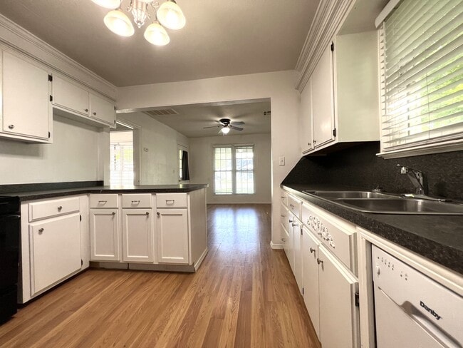 Photo - 507 E Symmes St