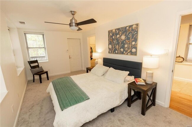 Building Photo - 5350 Pershing Ave Unit 2A