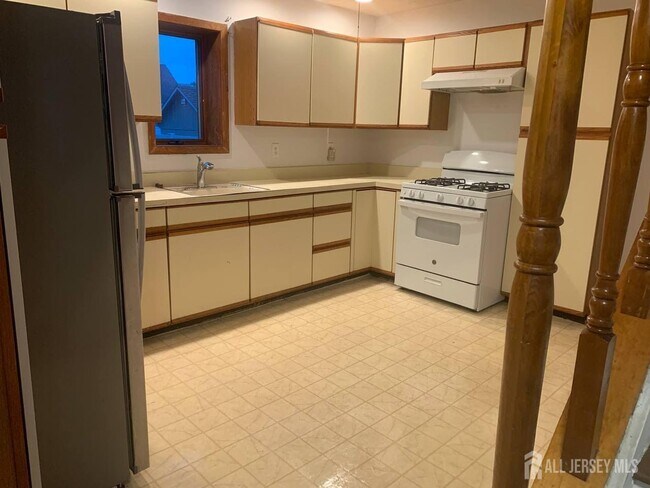 Photo - 11 S Pelham Ave