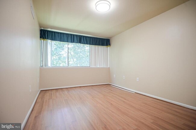 Photo - 4410 Briarwood Ct N Unit 33