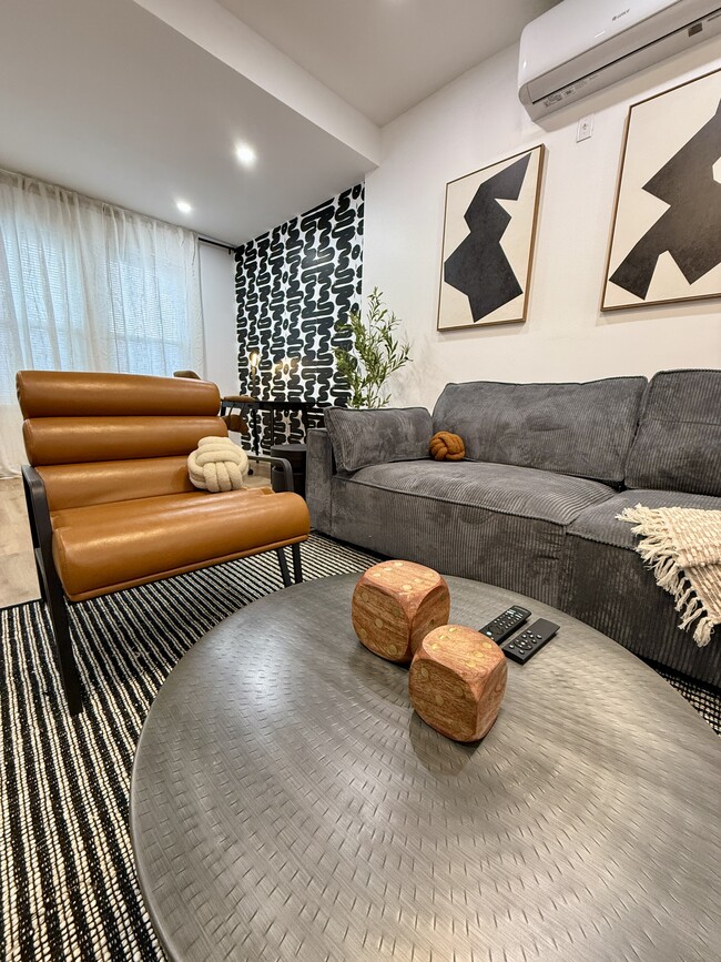 Photo - 3260 Reservoir Oval E