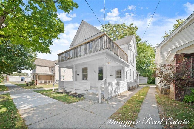 1108 Muskegon Ave NW