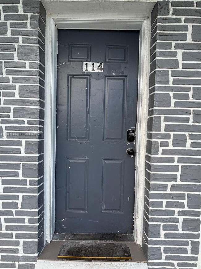 Photo - 1843 Dewey St Unit 114