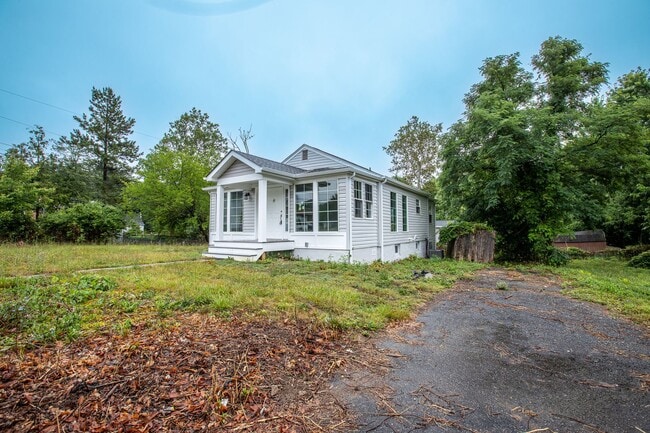 Photo - Newly Renovated 3 BR/1 BA Single-Family Ho...