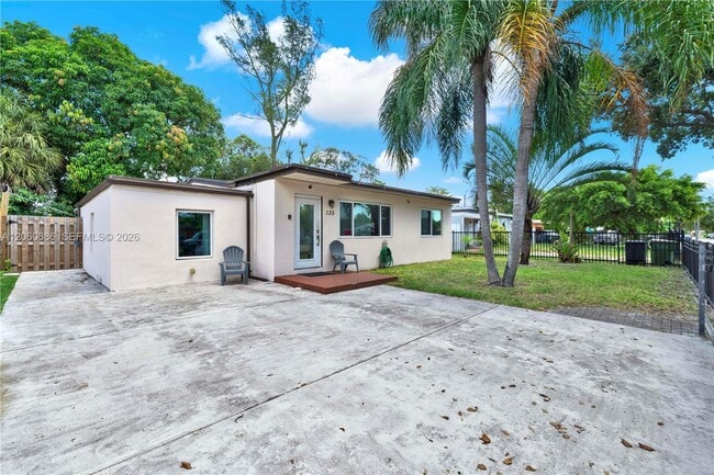 Photo - 135 NW 121st St