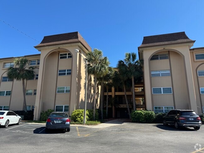 Building Photo - 2525 West Bay Dr Unit A33 Rental