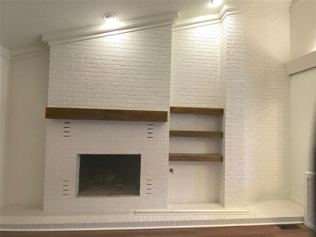 1 Mockingbird Ct