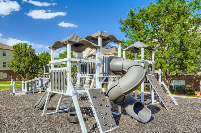 Photo - The Grand at Riverside