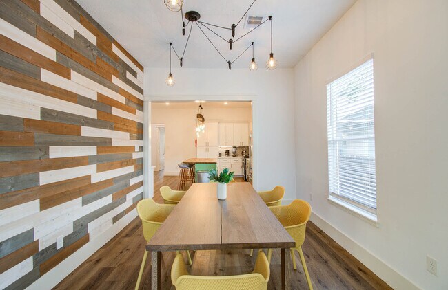 Photo - 410 James St Unit ID1031793P