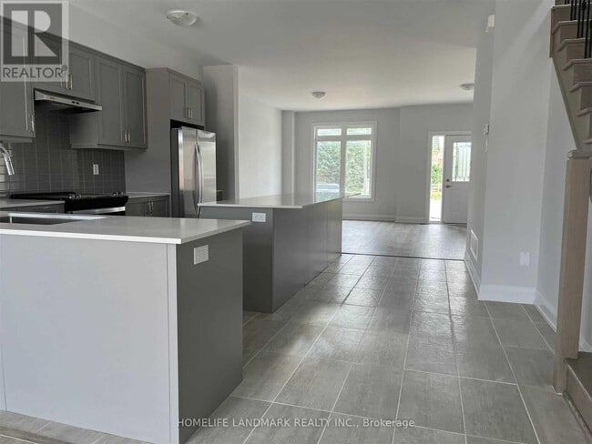 Photo - 77 Seguin St