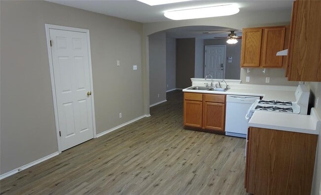 Photo - 736 Blair Ave