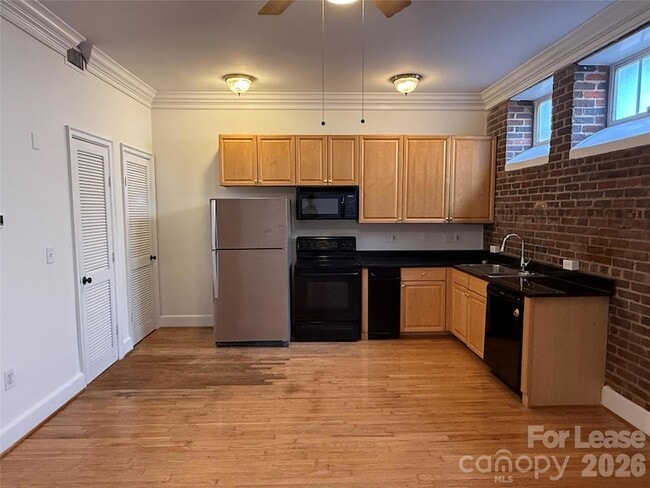 Photo - 515 N Church St Unit 104