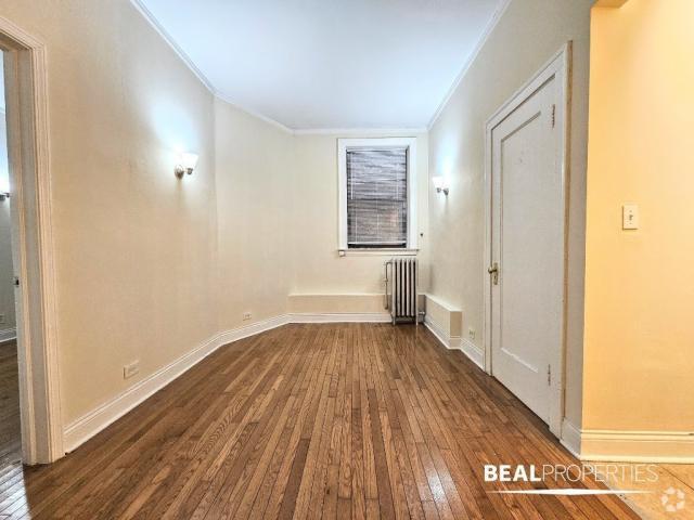 Building Photo - 1 bedroom in CHICAGO IL 60640 Unit 102 Rental