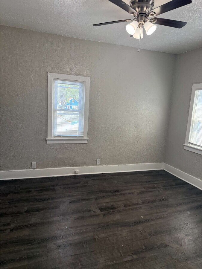 Beautiful 1 bed, 1 bath - Beautiful 1 bed, 1 bath Unit Lower-Rear