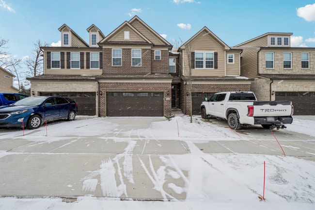 Photo - 525 Addison Cir