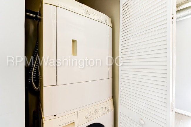 Photo - 2750 14th St NW Unidad 505