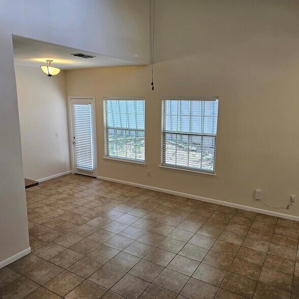 709 Franklin Blvd Unit A