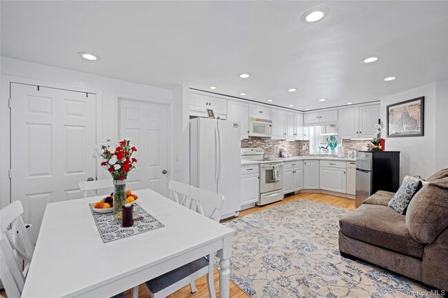 Photo - 46 N High St Unit 1