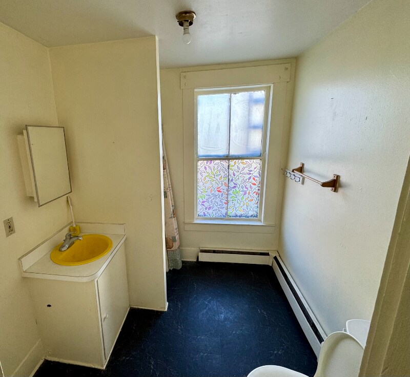 Photo - 325 Main St Unit 1