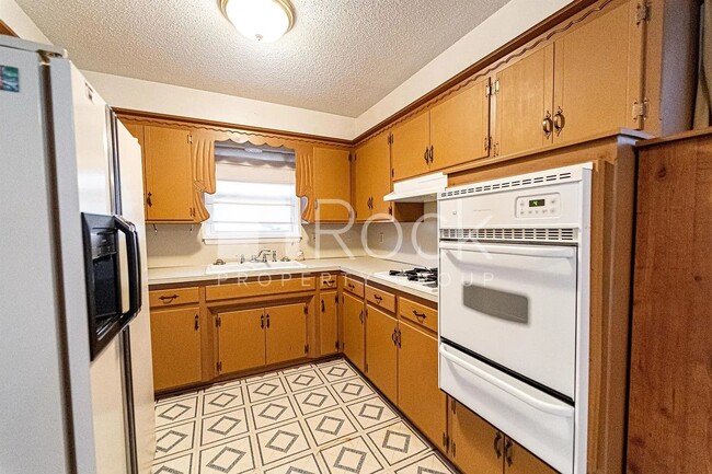 Photo - 3 Bedroom Home with 2-Car Garage and Covered Parking