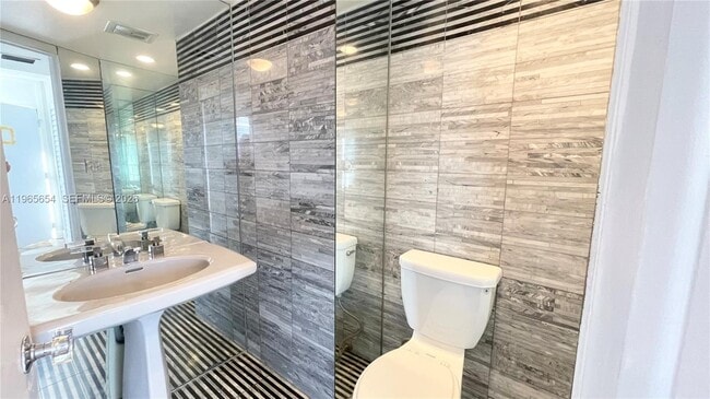 Photo - 3703 NE 166th St Unit 602