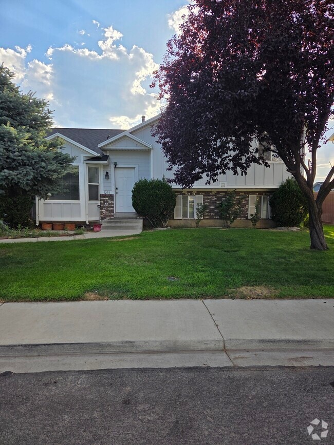 Building Photo - 1231 N 1050 W Rental