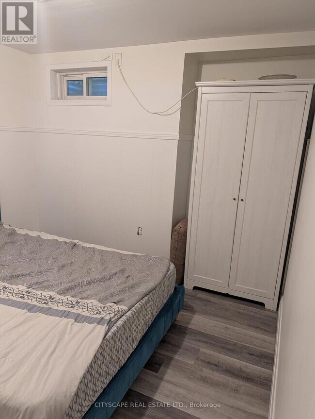 Photo - 6393 Chaumont Crescent