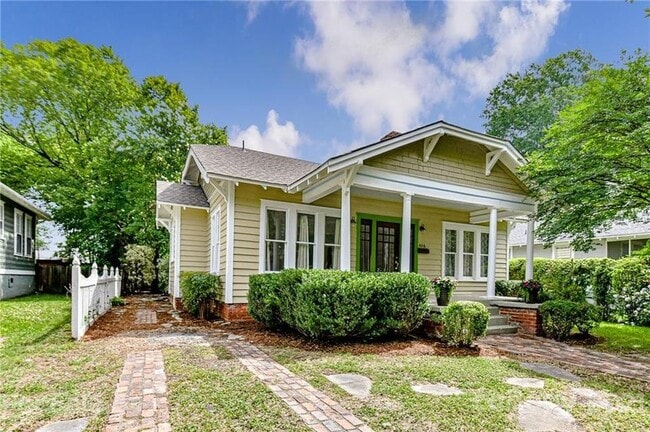 Building Photo - 404 W Park Ave