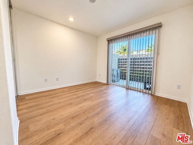 14057 Ruby Ln Unidad 2