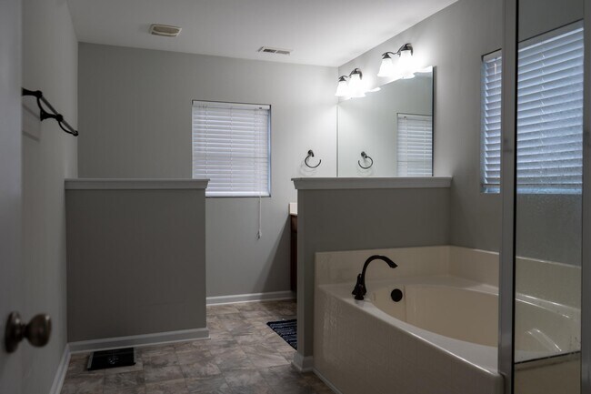 Photo - 292 Mayfield Dr