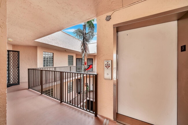 Photo - 4111 Coral Tree Cir Unit 324