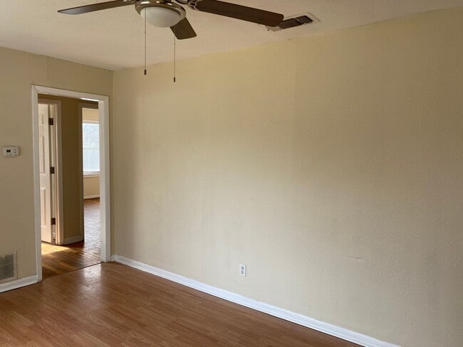 Photo - 2/1 Near Sherman Middle School!