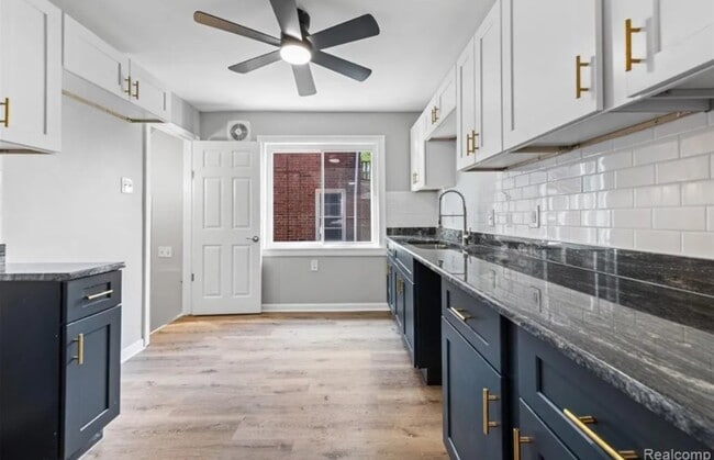 Photo - 14811 Prevost St