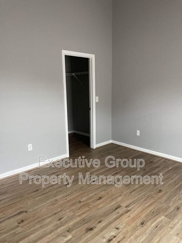 Photo - 104 Cottage Cir