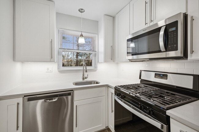 Building Photo - Riverview Terrace Apartments