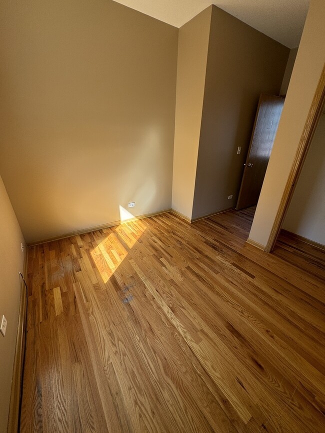 Photo - 5428 S Loomis Blvd Unidad 3