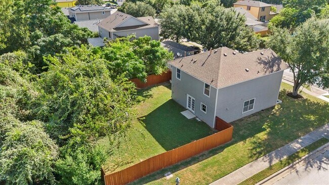Photo - 3700 Sojourner St
