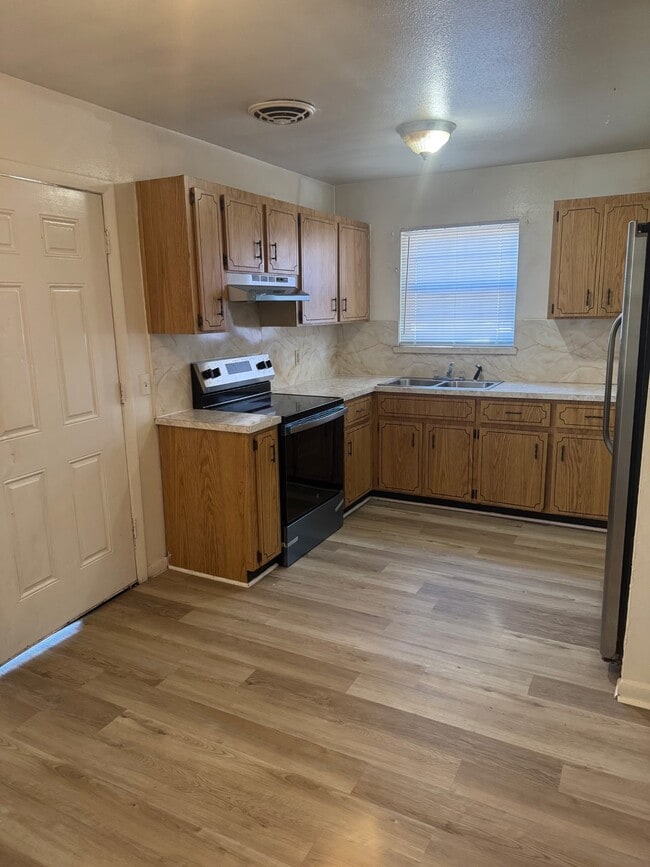 Building Photo - 4839 Rochdale Rd