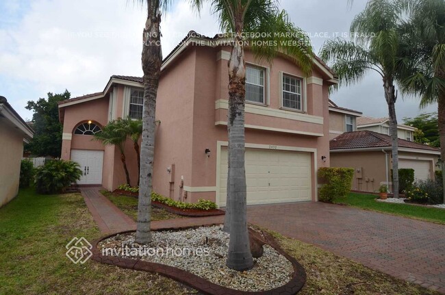 Building Photo - 2432 SW 161st Ave