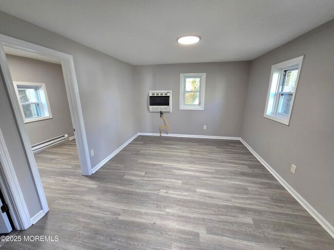 Photo - 316 8th Ave