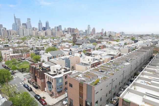 Photo - 2109 League St