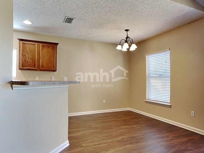 Photo - 6885 Southern Oaks Dr W