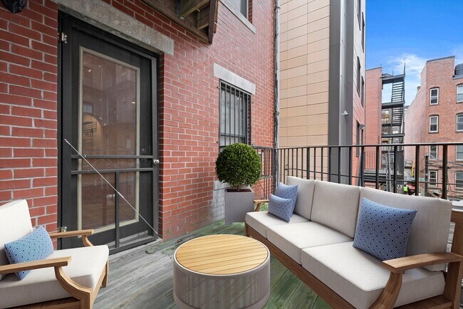 Photo - 18 E Springfield St Unit 18-3