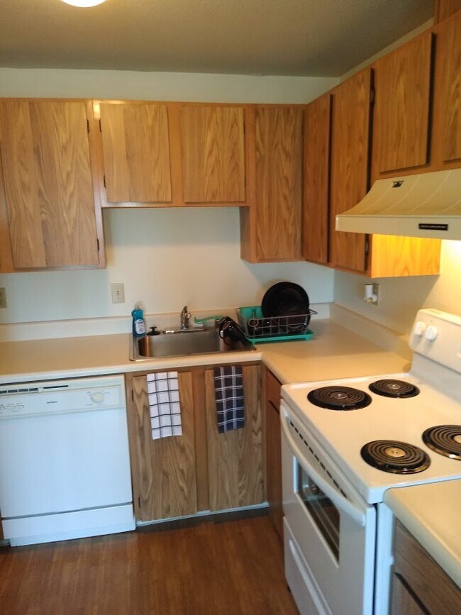 Teal Pointe Apartments