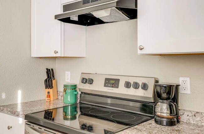 Photo - 1444 S 13th Ave Unit 4