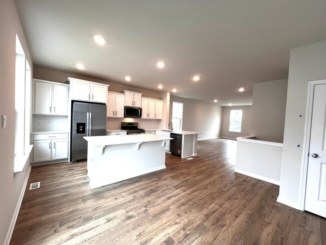 Photo - 16 Rothbury Ct