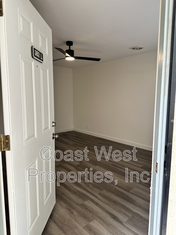 Photo - 382 Acacia Ave