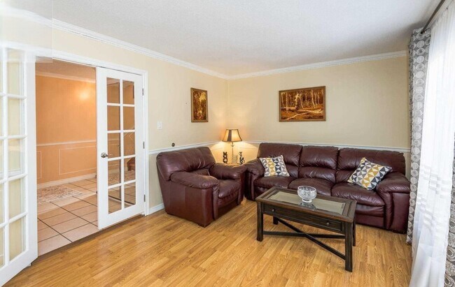 Photo - 1124 Highgate Pl