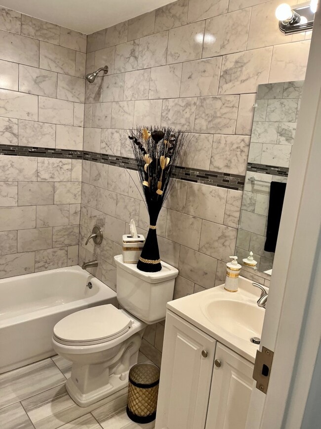 Spacious and bright luxury bathroom